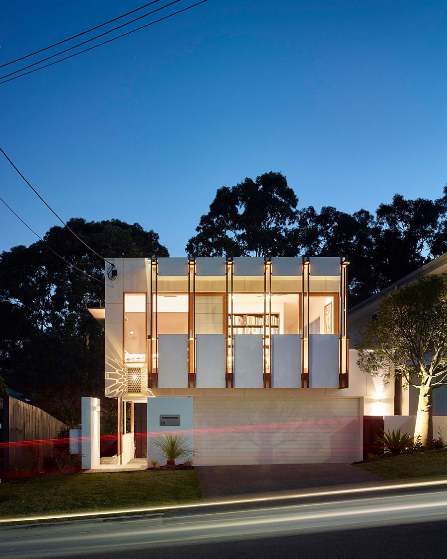 Front facade of the Fifth Avenue House in Bardon, Queensland