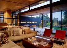 Lighting-brings-warmth-to-the-industrial-modern-home-in-California-217x155