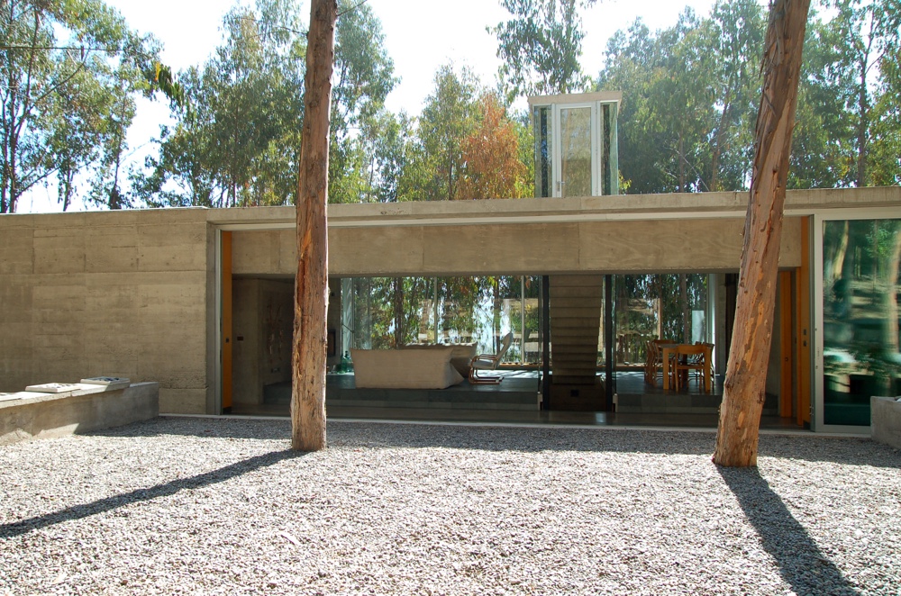 Omnibus House courtyard