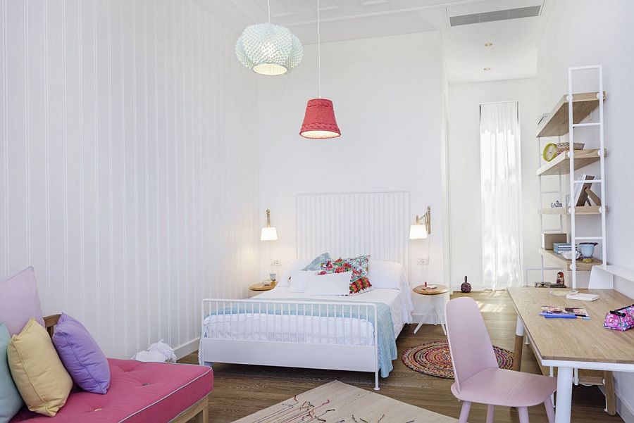 Open shelf and workspace inside the kids' bedroom