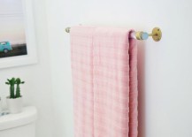 Pink-towels-in-a-crisp-modern-bathroom-217x155