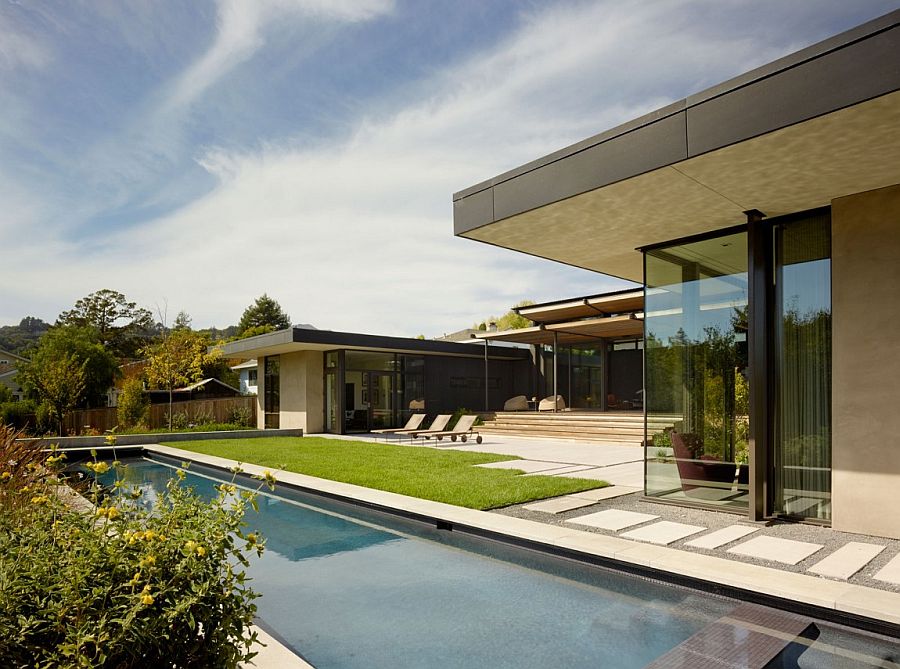 Pool deck and yard become the defining features of the courtyard home