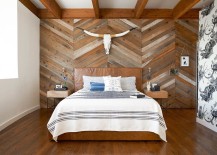 Reclaimed-wood-accent-wall-with-chevron-pattern-is-an-absolute-showstopper-217x155