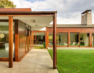 Classy Seattle Residence Becomes One with the Landscape