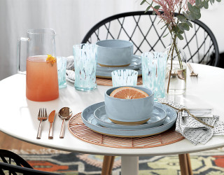 Pastels, Metallics and Other Spring Tableware Trends