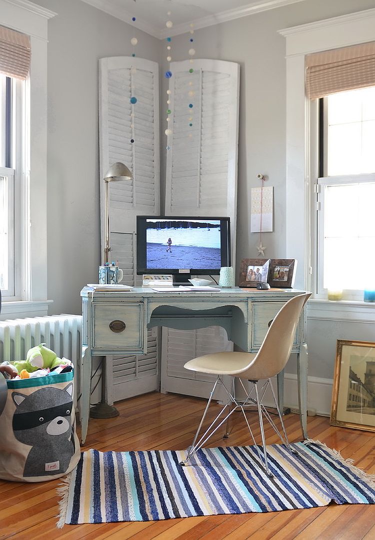 Unassumingly elegant shabby chic home office of New York home [Design: Kelly Donovan]