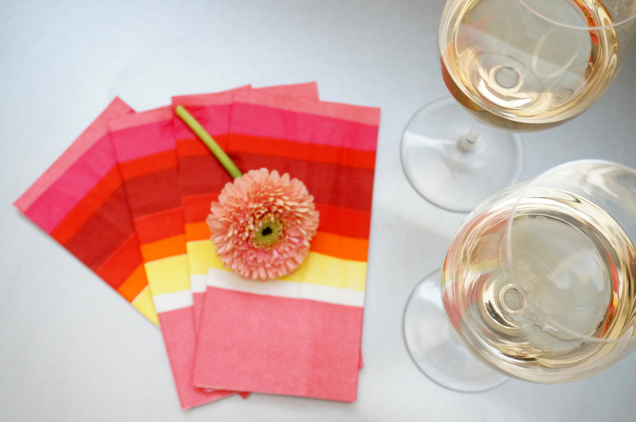 White wine and Valentine's Day napkins