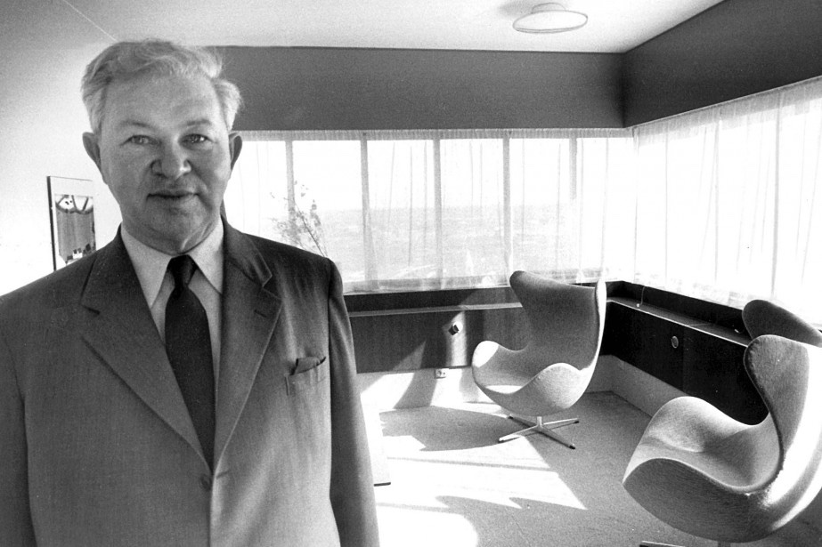 Arne Jacobsen and his Egg chairs