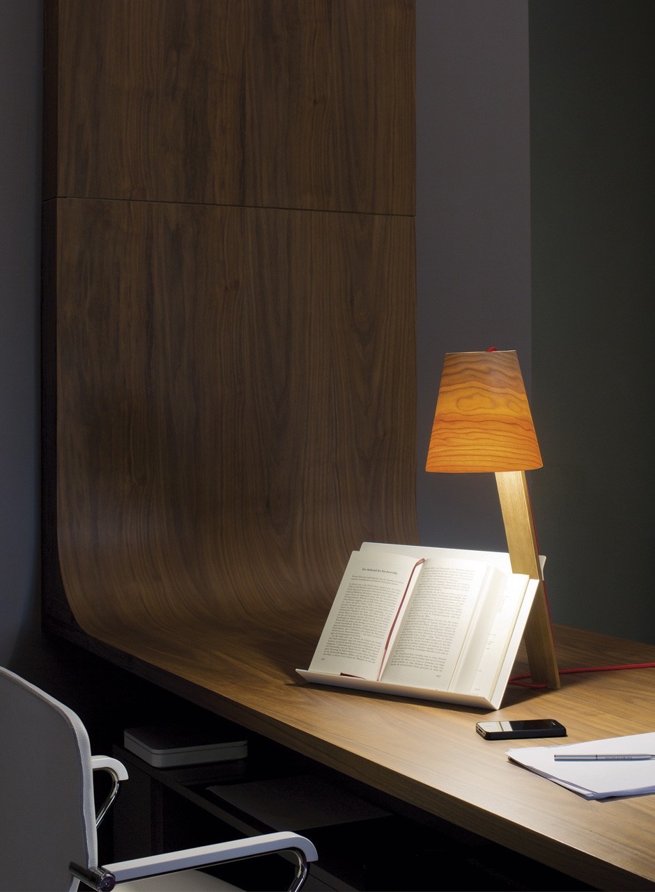 Asterisco table lamp