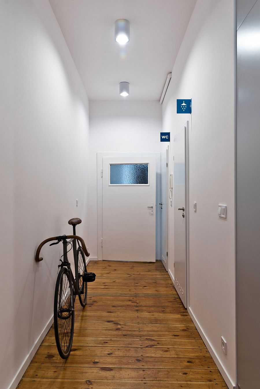 apartment student corridor space tiny bathroom poznan limited magic works
