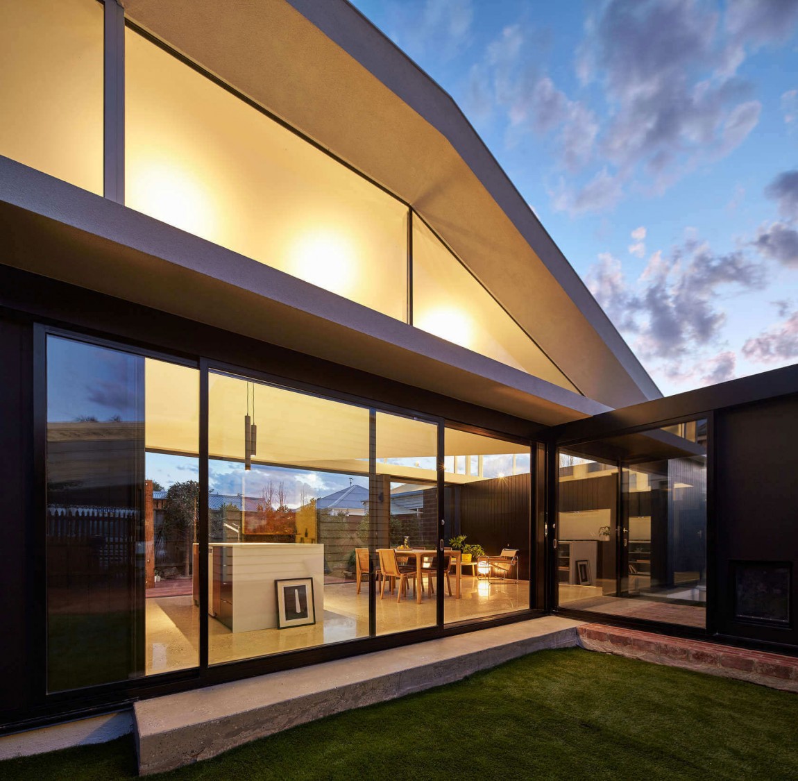 Cheerful modern extension of double fronted cottage in Hawthorn