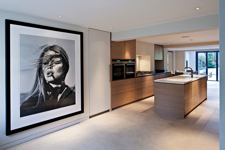 Consider adding a top-notch print of a famous personality you admire! [Design: Maxwell & Company Architects]