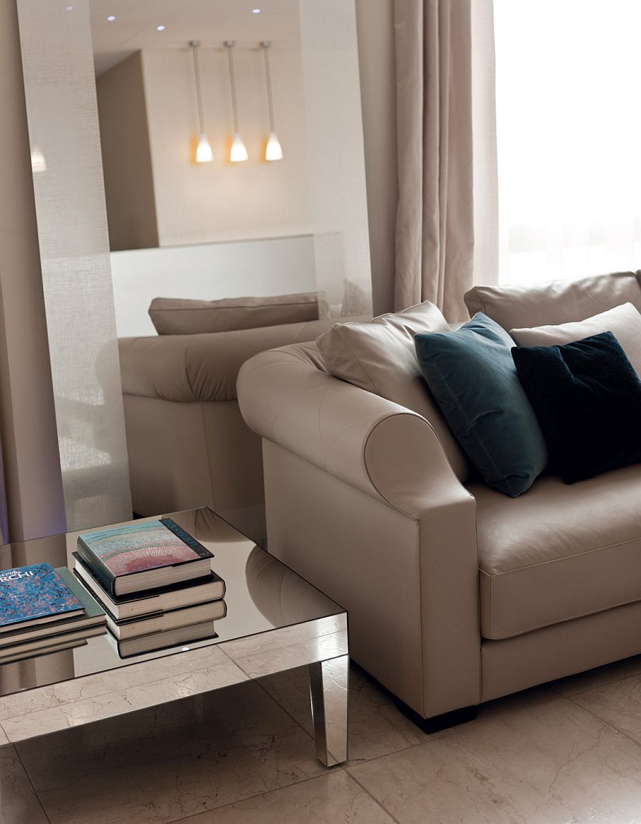 Contemporary sofa in variable-density polyurethane foam