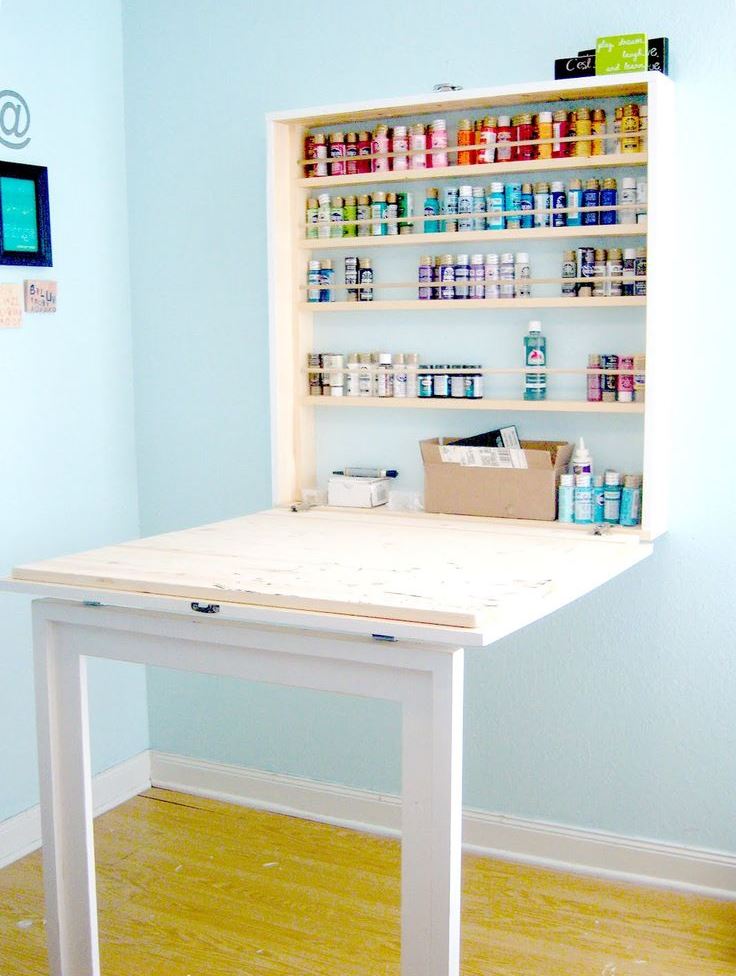 DIY fold-out desk from Bubble Wrapp'd