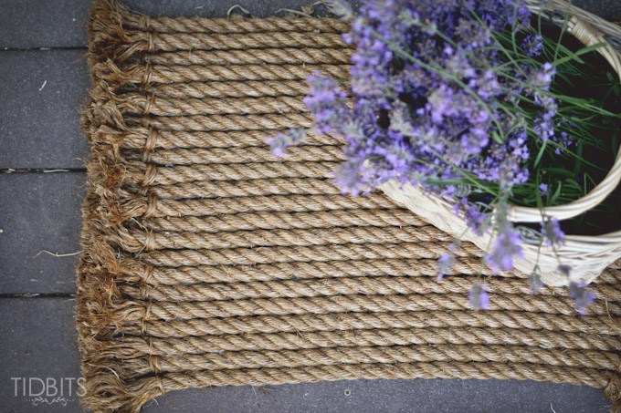 DIY rope rug from TIDBITS