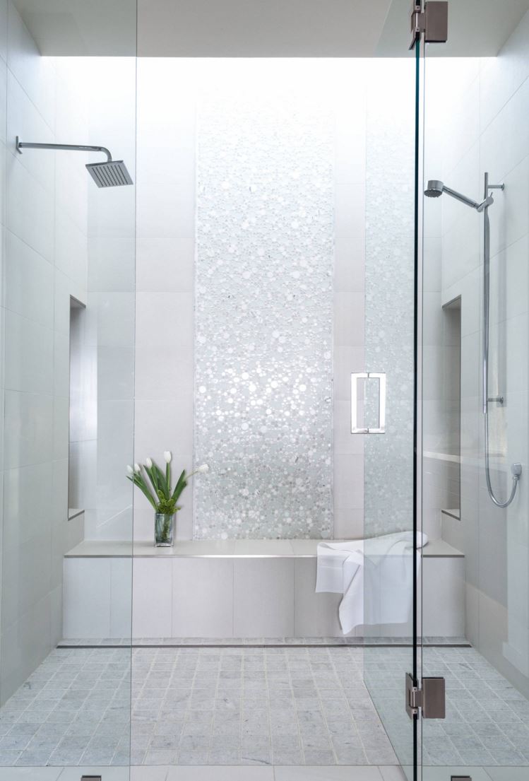 Elegant bathroom with a mosaic wall