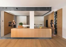 Fabulous-space-savvy-kitchen-design-with-minimal-wooden-shelves-217x155