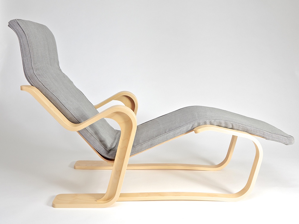 Isokon Long Chair with seat pad in Bute Fabric