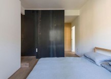 Metals-walls-bring-a-unique-visual-to-the-bedroom-217x155