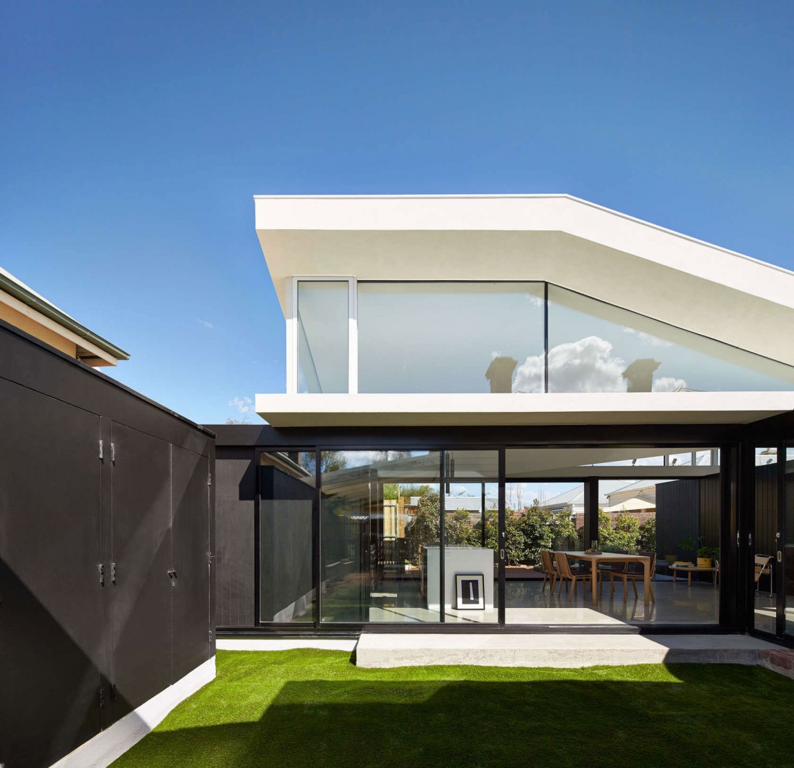 Modern renovation to double fronted cottage in Hawthorn, Australia