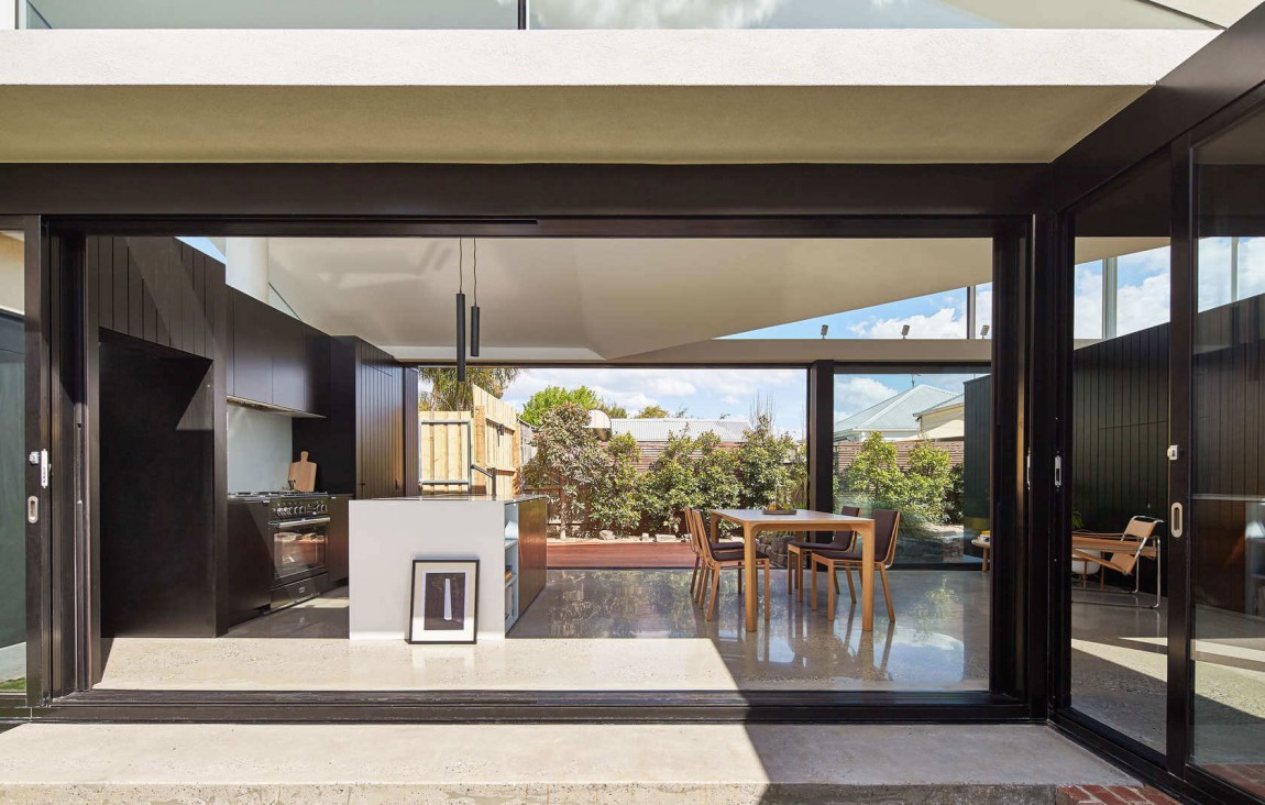 New, pavilion-styled living area of the revamped cottage in Melbourne