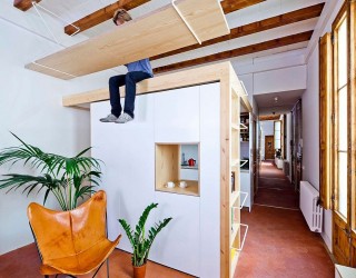 Think Vertical: Space-Savvy Kitchen and Mezzanine in Small Barcelona Apartment