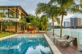 Floating Eaves Residence: Affluent Contemporary Paradise in Miami!