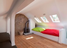 Revamped-interior-of-the-Lonodn-home-turns-the-loft-into-a-relaxing-retreat-217x155