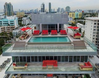 Oceanside Opulence: Step into This Luxurious Two-Story Penthouse in Miami!