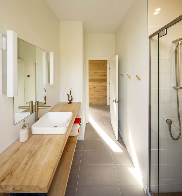 Val des Monts Awesome Family Cottage in Gatineau Hills Decoist