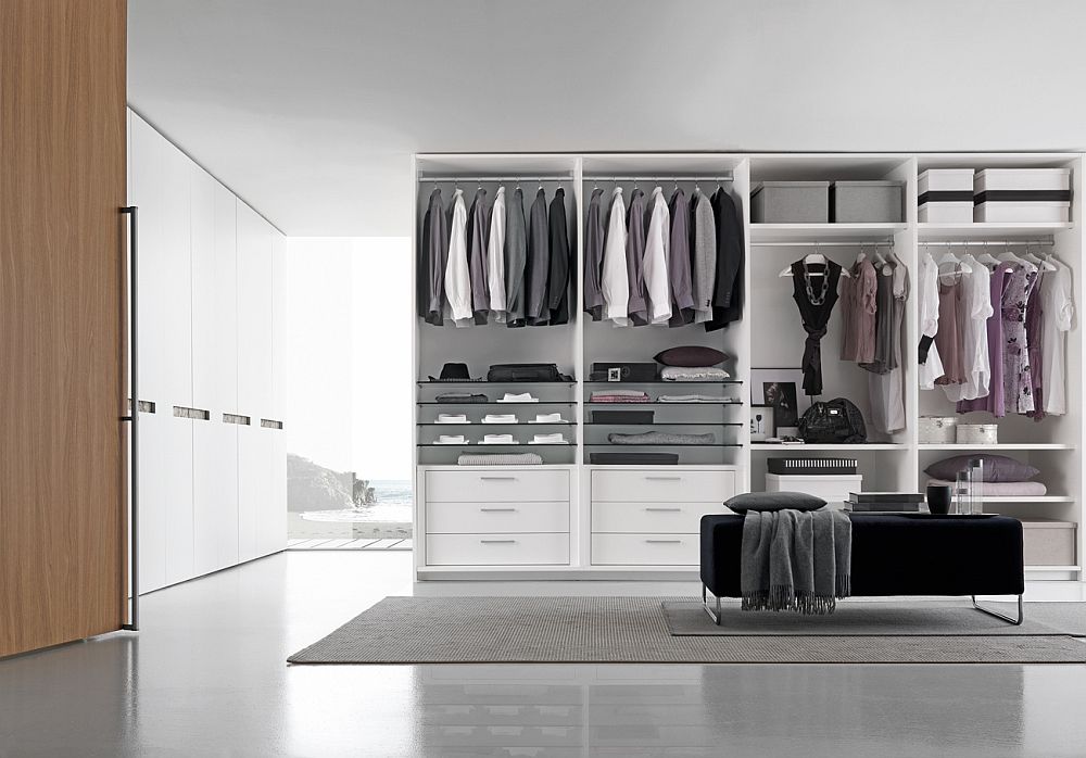 Create a seamless interface between the closte and the bedroom
