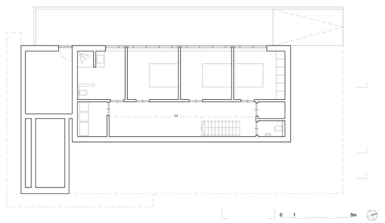 Partially Underground Home Turns its Roof into an Extended Garden