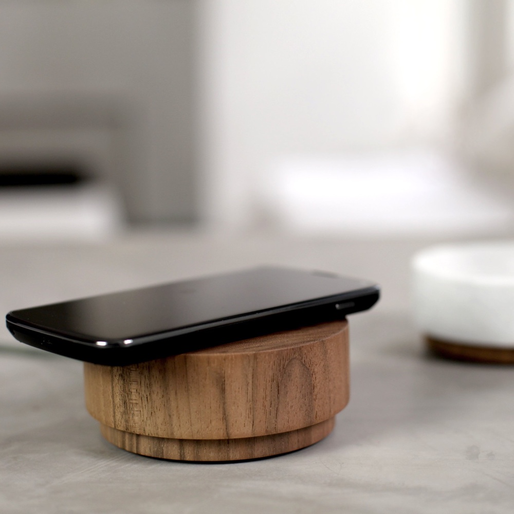 Pebble wireless charger