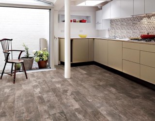 Decorating with Porcelain and Ceramic Tiles That Look Like Wood