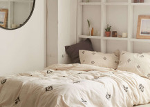Sparsely-decorated-bedroom-from-Urban-Outfitters-217x155