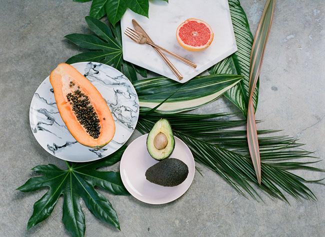 Tropical table style from Green Wedding Shoes