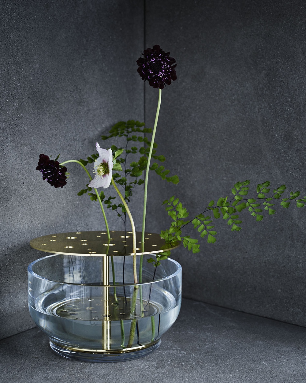 'Ikebana' is the beautiful art form of Japanese flower arranging, where the floral display is governed by strict rules. Reflecting the spirit of Ikebana, Jaime Hayon’s blown glass and brass vase will ensure the precise placement of individual stems.