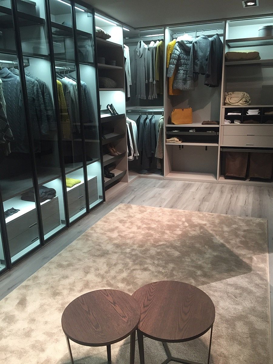 Walk-in closet from Line Gianser