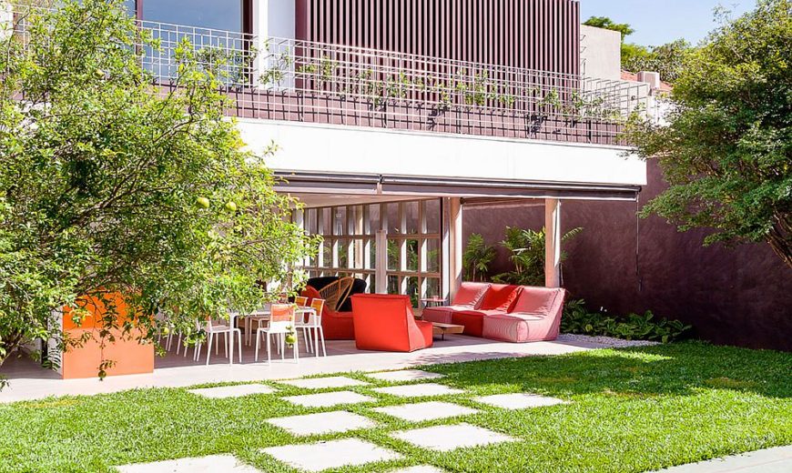 A World of Green: Cheerful São Paulo Residence with Vibrant Pops of Color
