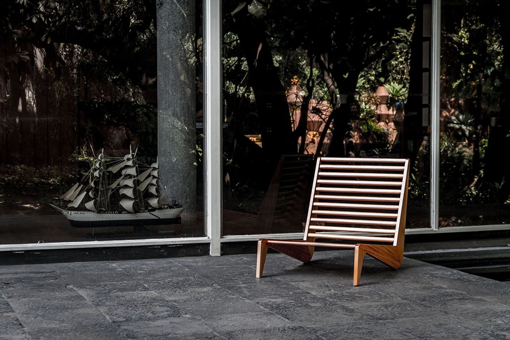 The Ala bench by Alexander Díaz Andersson is a smart outdoor seat inspired by 1950's Mexican furniture.