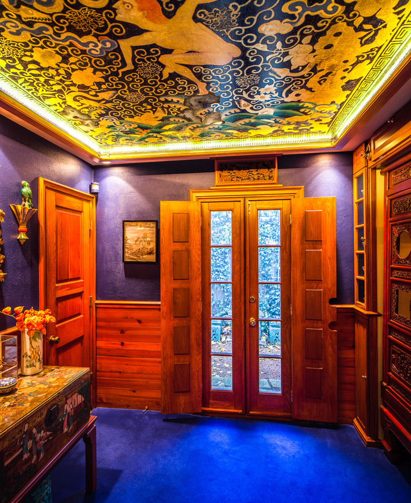 An Asian entry with a showstopping ceiling