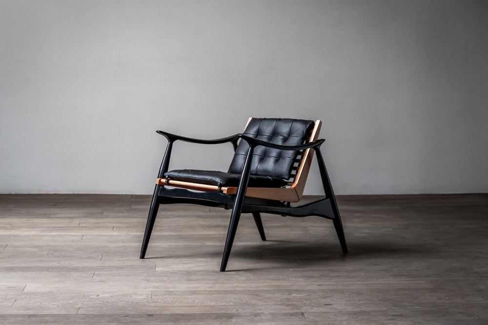 The Atra chair by Alexander Díaz Andersson.