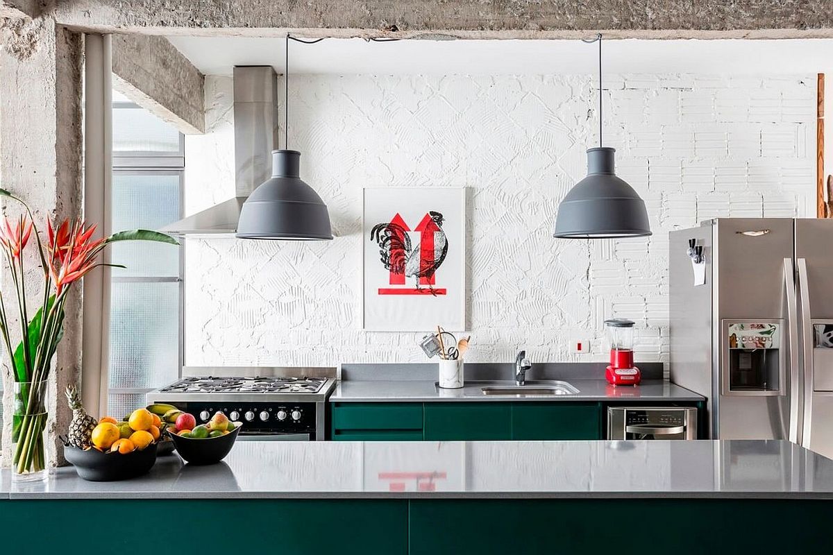 Bold pendant lights in gray for the kitchen