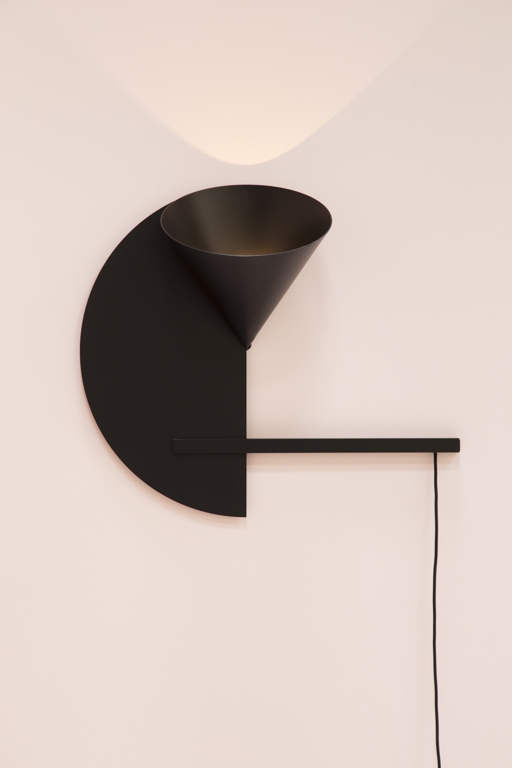 Cirkel Wall Light in black