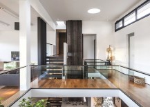 Cleverly-interconnected-multi-level-interior-of-the-Argentine-home-217x155