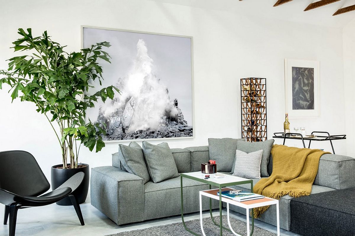 Contemporary bachelor pad living room in Mission District of San Francisco