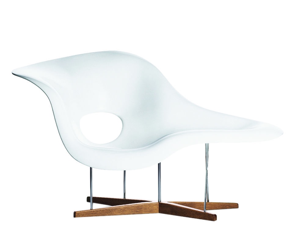 La Chaise. Image © 2016 Eames Office, LLC.