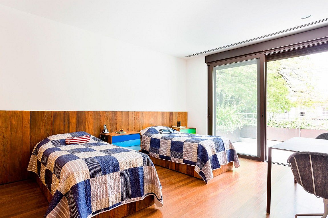 Guest bedroom with multiple beds