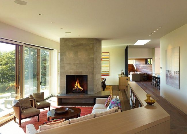 Hillside Delight: Contemporary Farm House Takes Shape on Martha’s ...