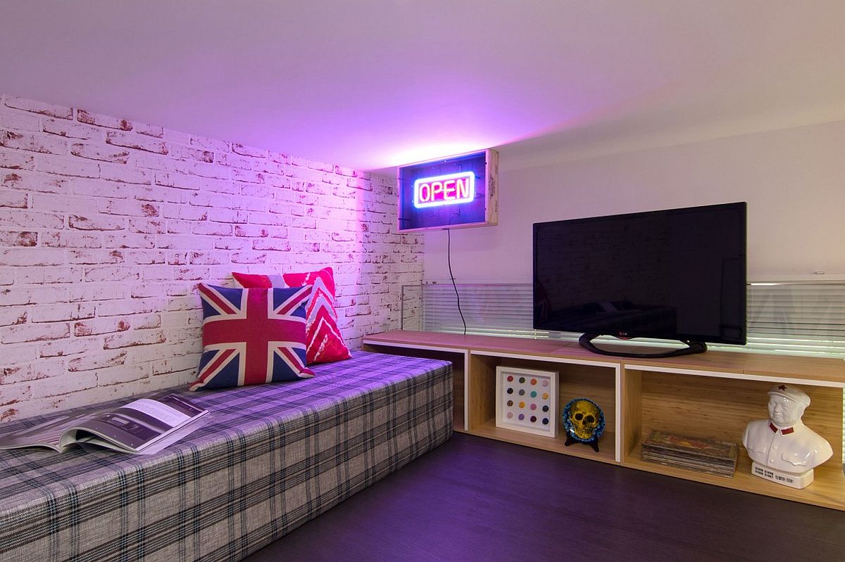 Loft guest space and relaxing nook